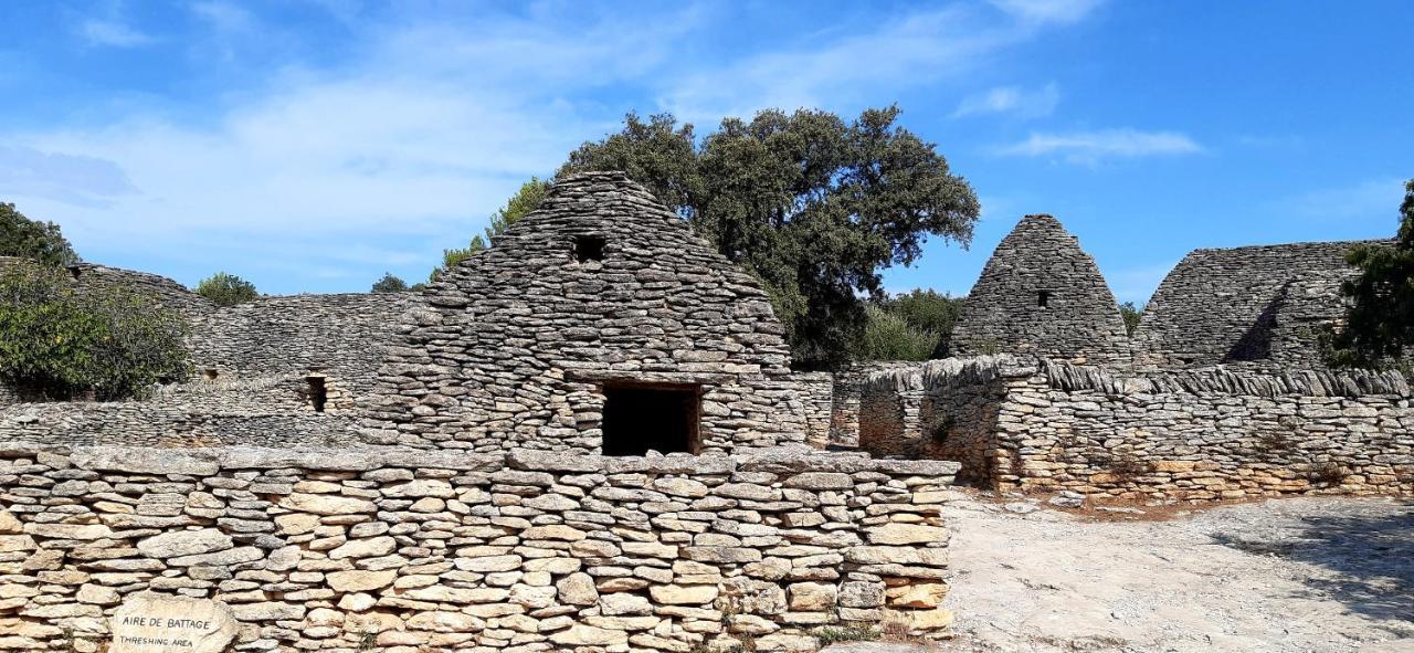 Aux Portes Du Luberon Cheval-Blanc